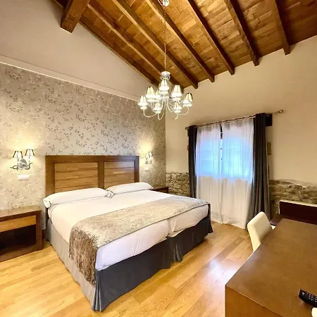 Otel Akla Valles Pasiegos 4*