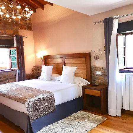 Akla Valles Pasiegos 酒店