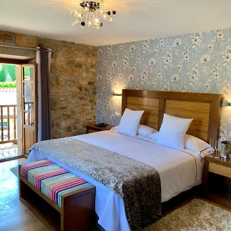 Akla Valles Pasiegos Hotel Saro