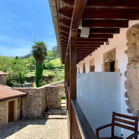 Akla Valles Pasiegos 酒店