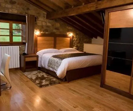 酒店 Akla Valles Pasiegos 4*