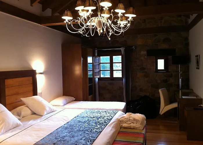 Akla Valles Pasiegos Hotel Saro